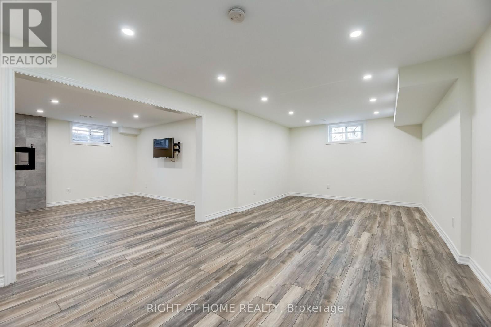 2175 Oneida Court, Mississauga, Ontario  L5C 4G5 - Photo 29 - W13718652