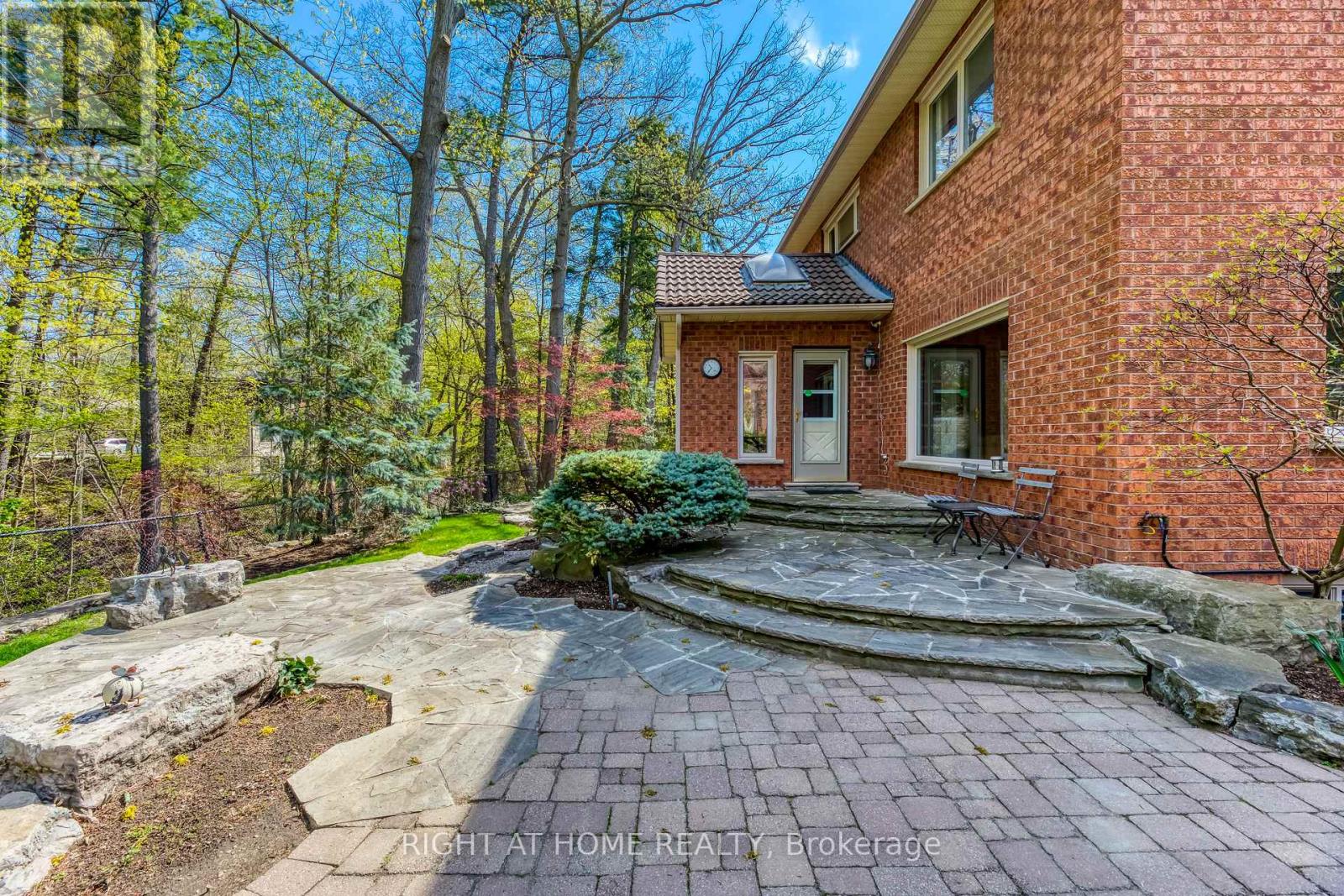 2175 Oneida Court, Mississauga, Ontario  L5C 4G5 - Photo 36 - W13718652