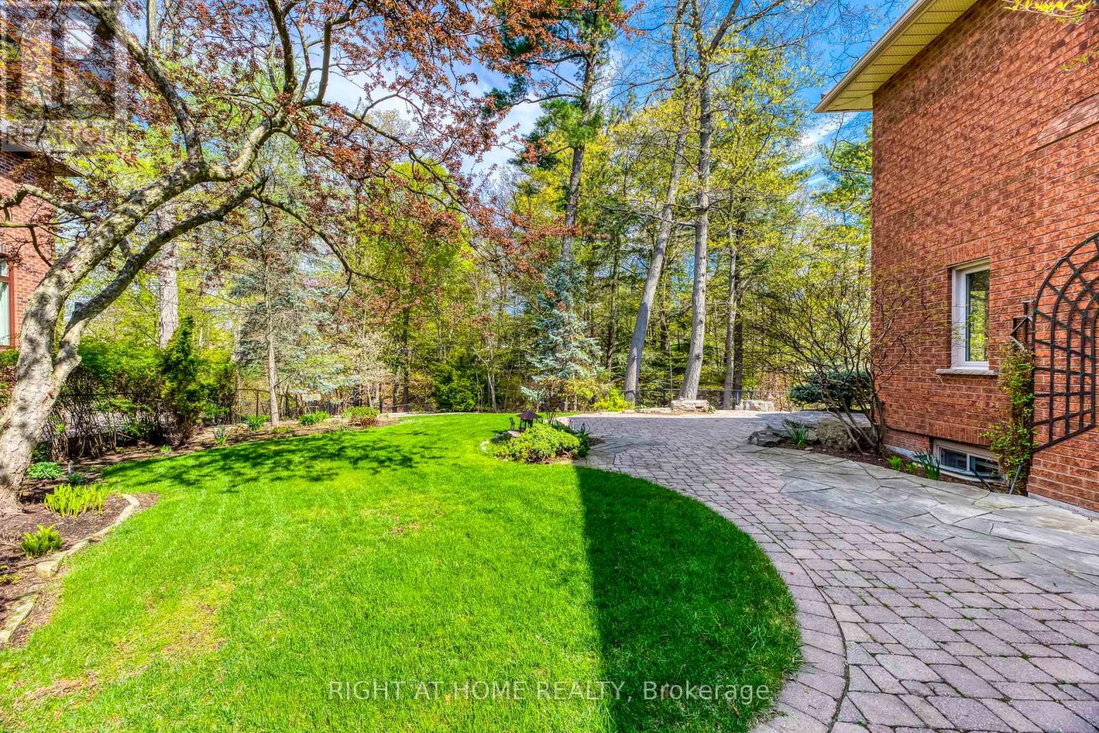 2175 Oneida Court, Mississauga, Ontario  L5C 4G5 - Photo 37 - W13718652