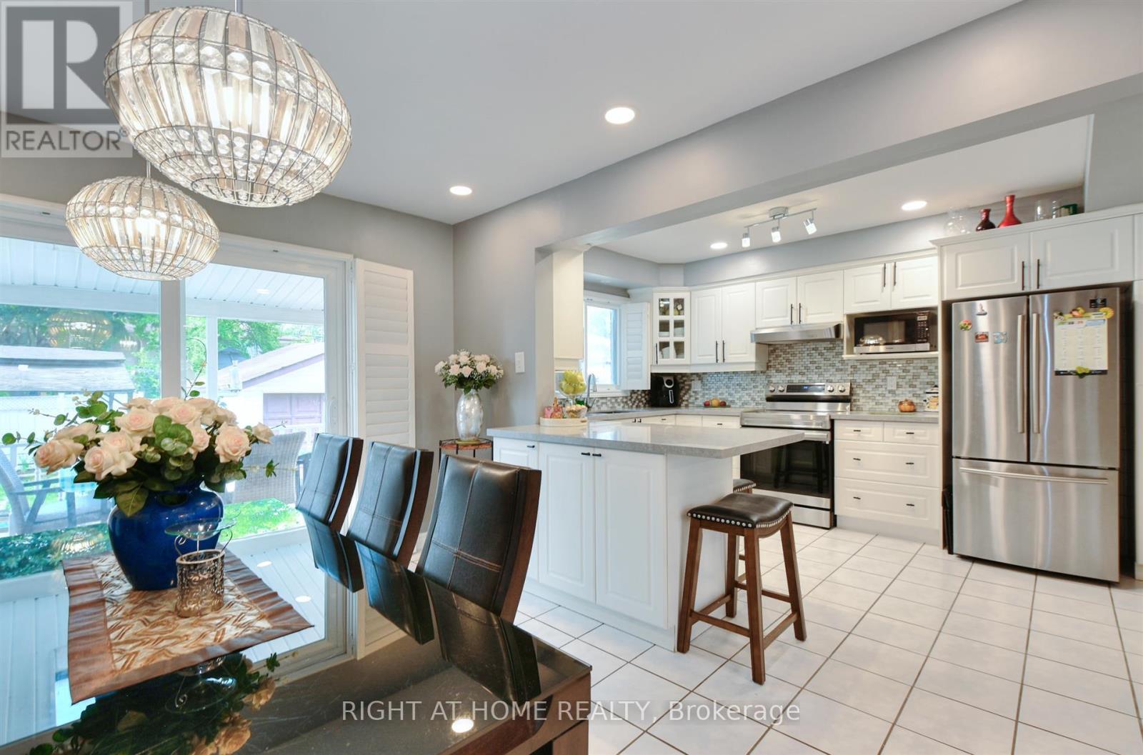 50 Chalkfarm Drive, Toronto, Ontario  M3L 1L2 - Photo 10 - W13718716