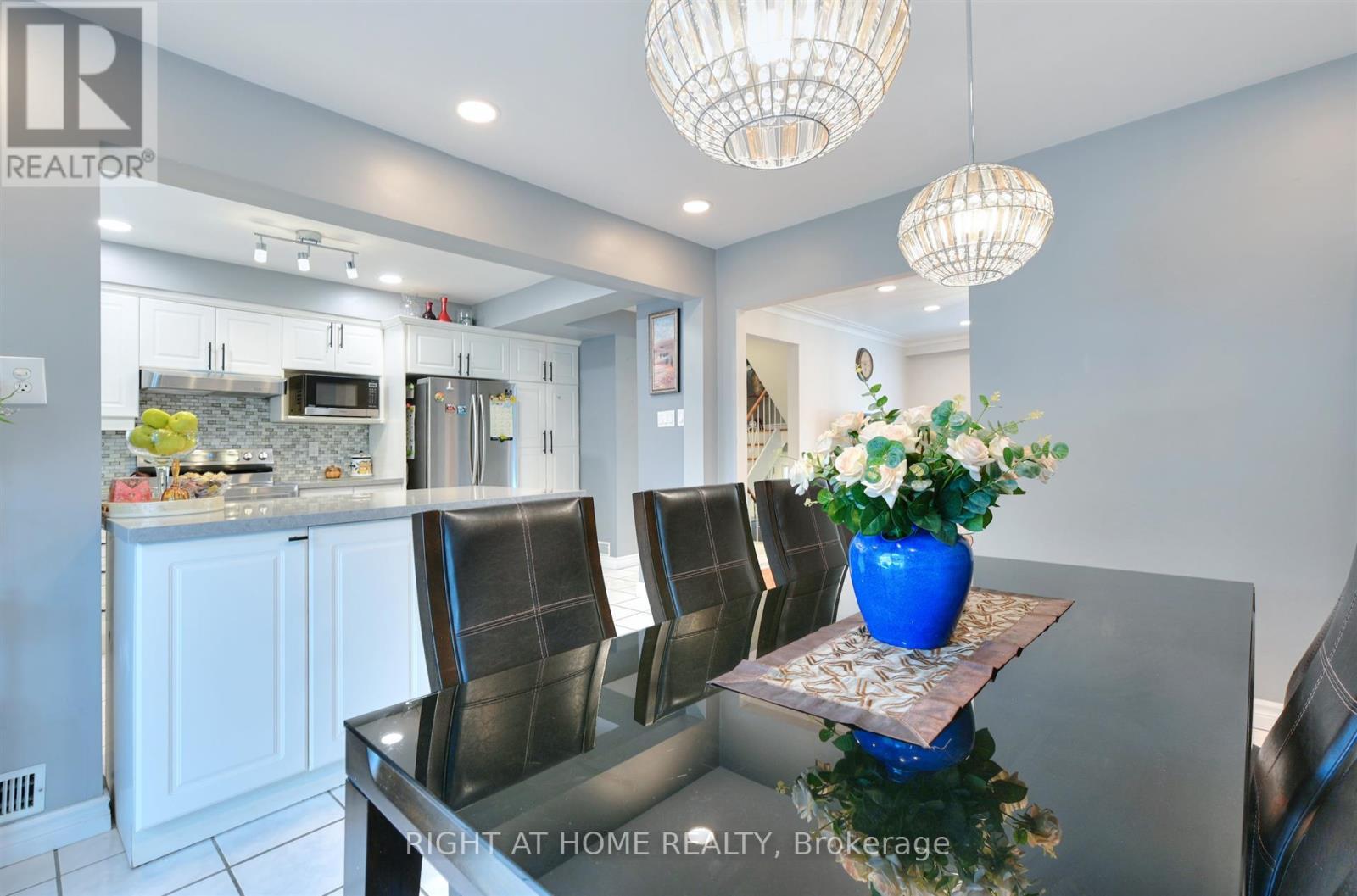 50 Chalkfarm Drive, Toronto, Ontario  M3L 1L2 - Photo 11 - W13718716