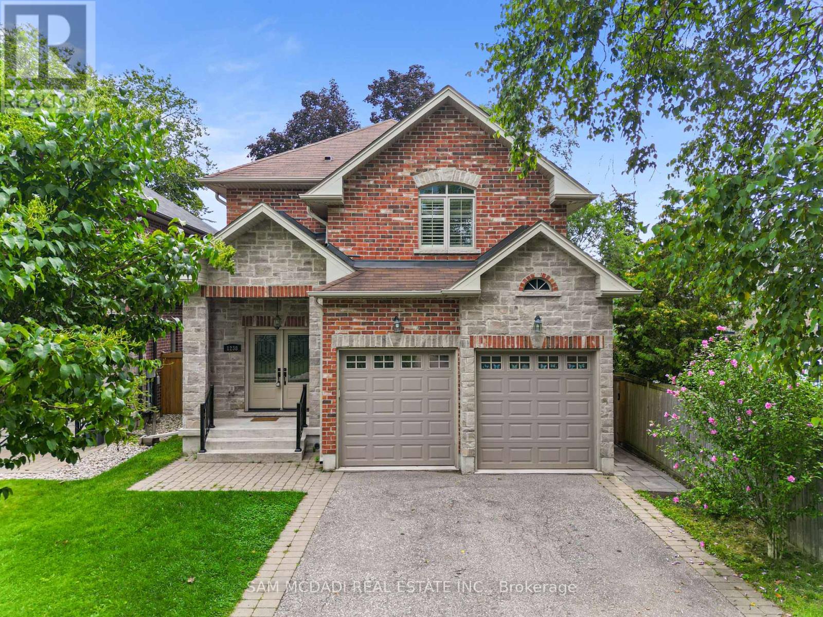 1238 STRATHY AVENUE, Mississauga, Ontario