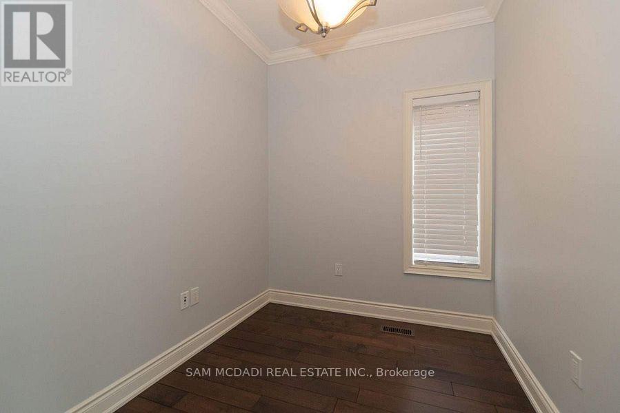 1238 Strathy Avenue, Mississauga, Ontario  L5E 2K6 - Photo 19 - W13718730