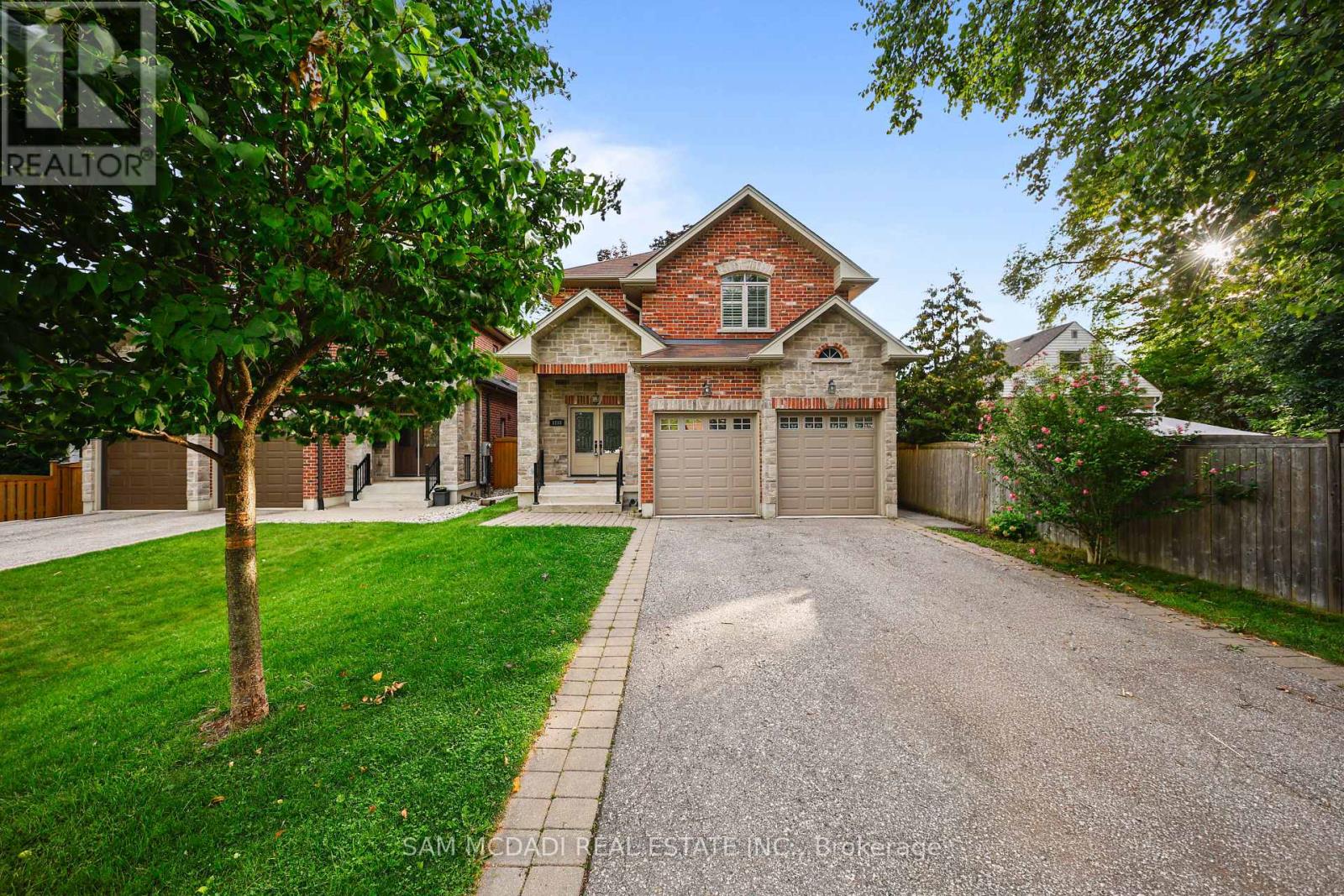1238 Strathy Avenue, Mississauga, Ontario  L5E 2K6 - Photo 2 - W13718730