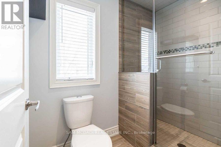 1238 Strathy Avenue, Mississauga, Ontario  L5E 2K6 - Photo 28 - W13718730