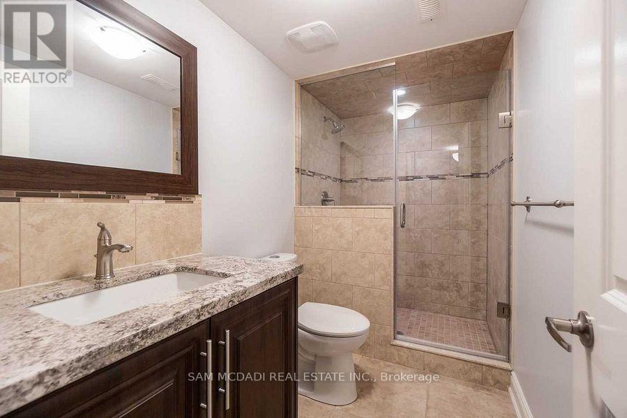 1238 Strathy Avenue, Mississauga, Ontario  L5E 2K6 - Photo 43 - W13718730