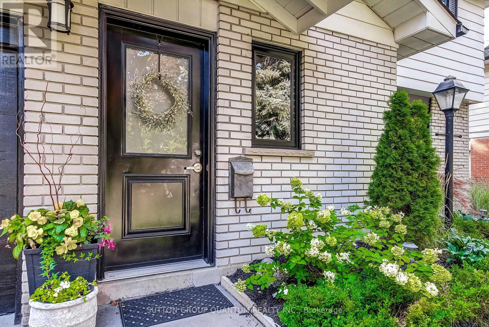2011 Davebrook Road, Mississauga, Ontario L5J 3M4 - Photo 4 - W13718740