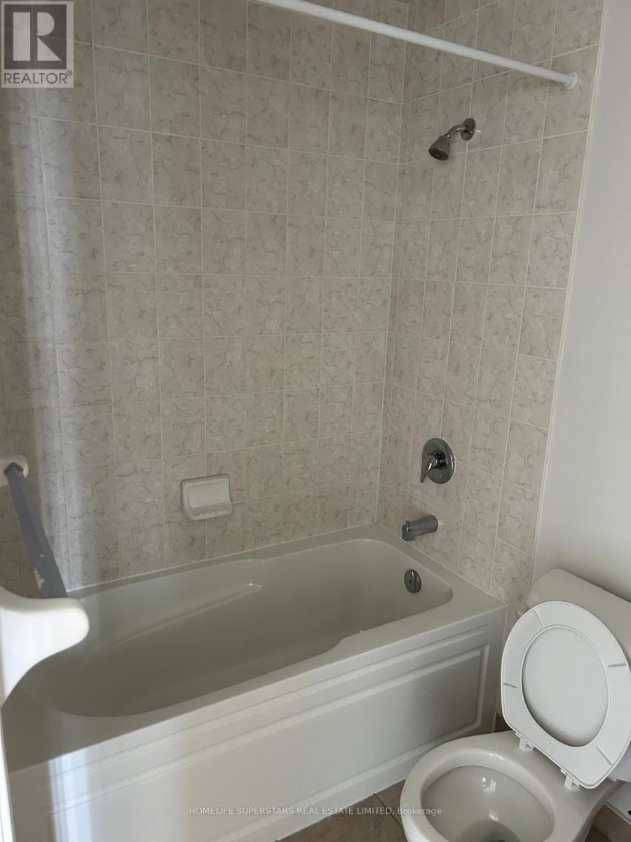 1006 - 349 Rathburn Road W, Mississauga, Ontario L5B 0G9 - Photo 7 - W13718776