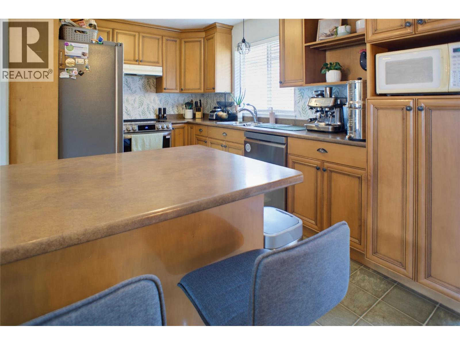 1149 Raven Drive, Kamloops, British Columbia  V2B 8P4 - Photo 3 - 10398382