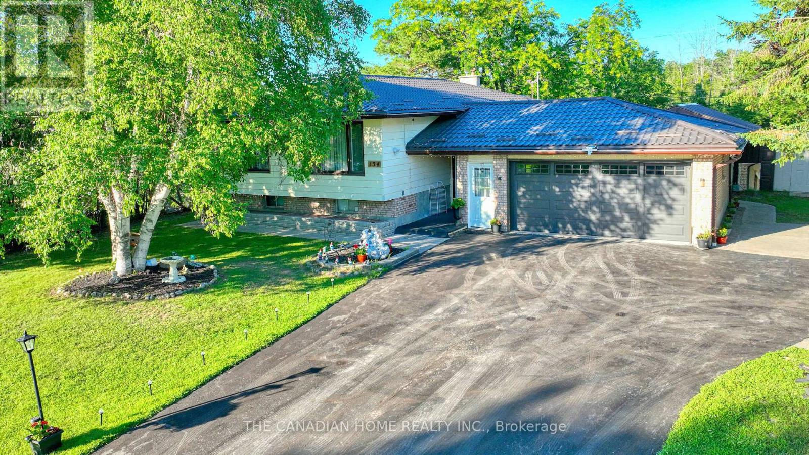 134 Jeffrey Drive — photo 2
