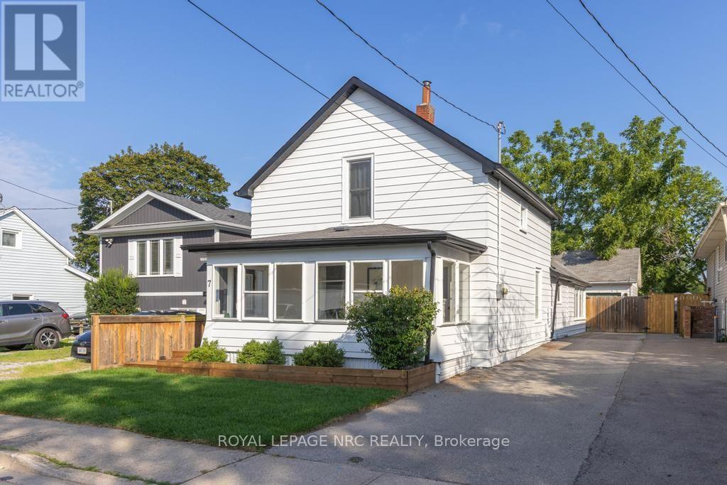 7 Capner Street, St. Catharines, Ontario  L2P 2K2 - Photo 2 - X13718690