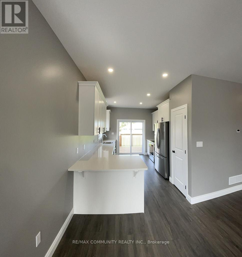 10 Redwood Drive, Belleville, Ontario  K8N 0K4 - Photo 5 - X13718722