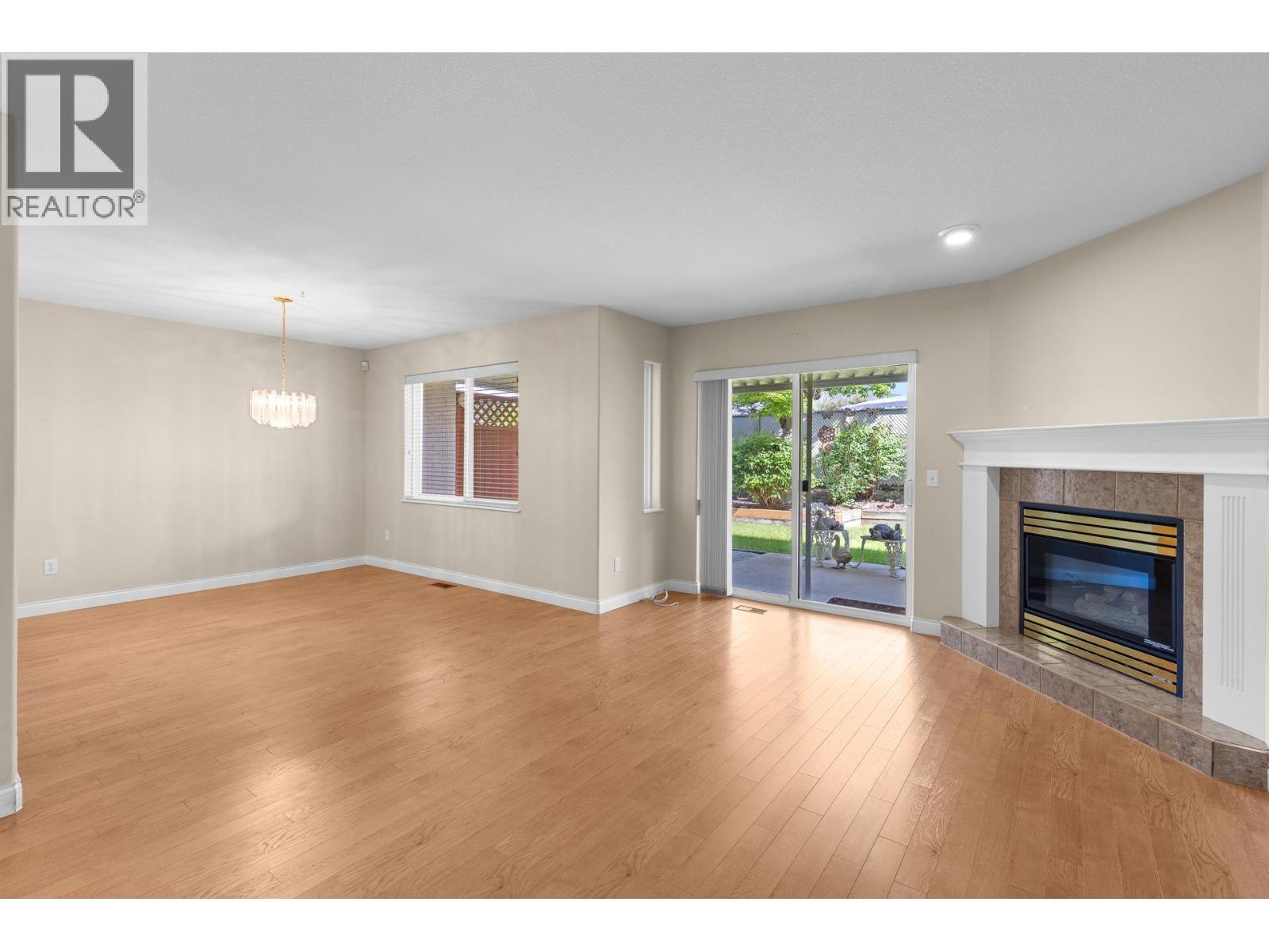 1800 Parkview Crescent Unit# 10, Kelowna, British Columbia  V1X 7G6 - Photo 4 - 10389350