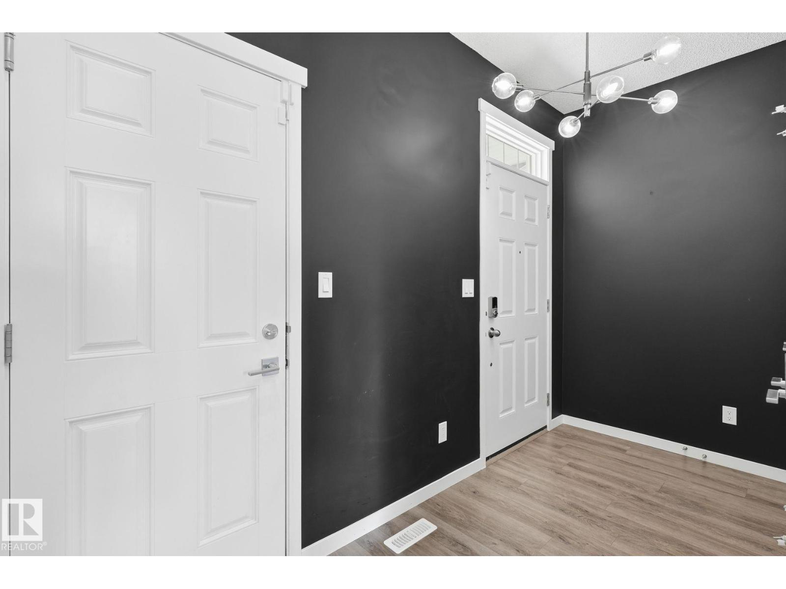 15184 25 St Nw, Edmonton, Alberta  T5Y 3Z1 - Photo 4 - E4505775