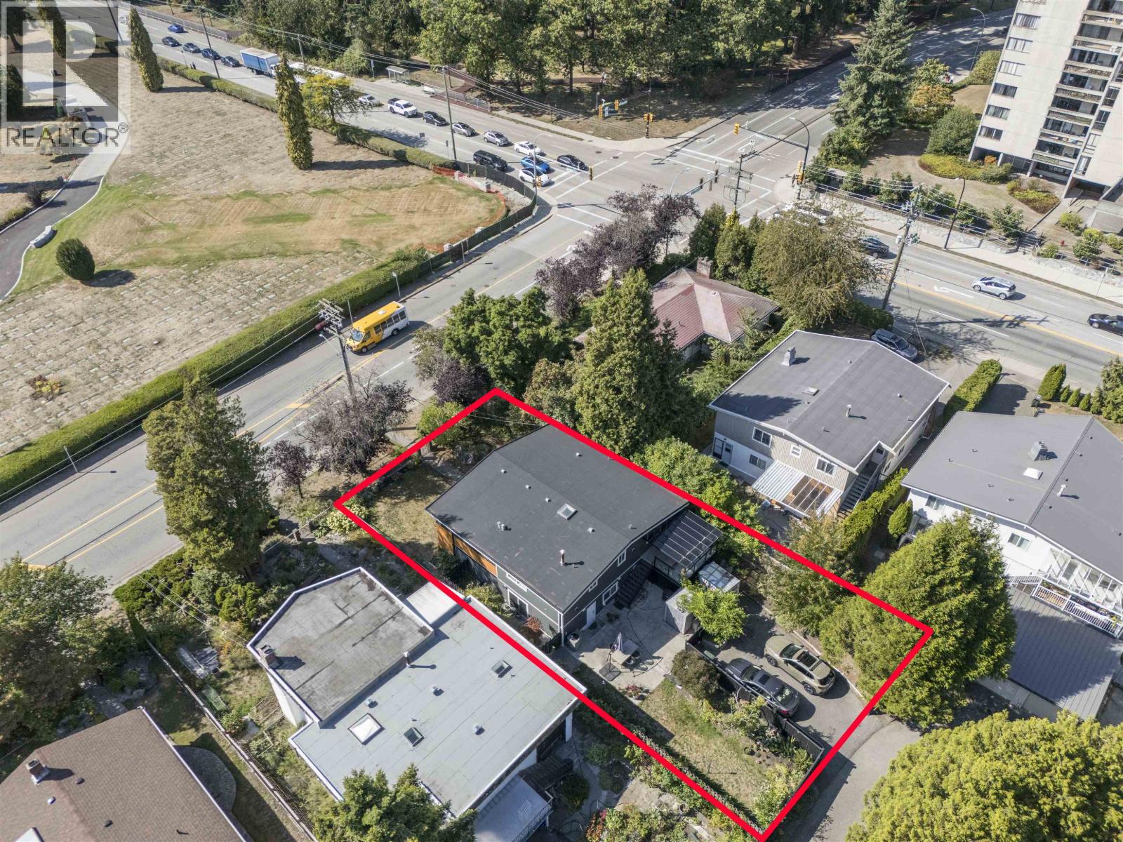 6858 Patterson Avenue, Burnaby, British Columbia  V5J 3N6 - Photo 37 - R3158988