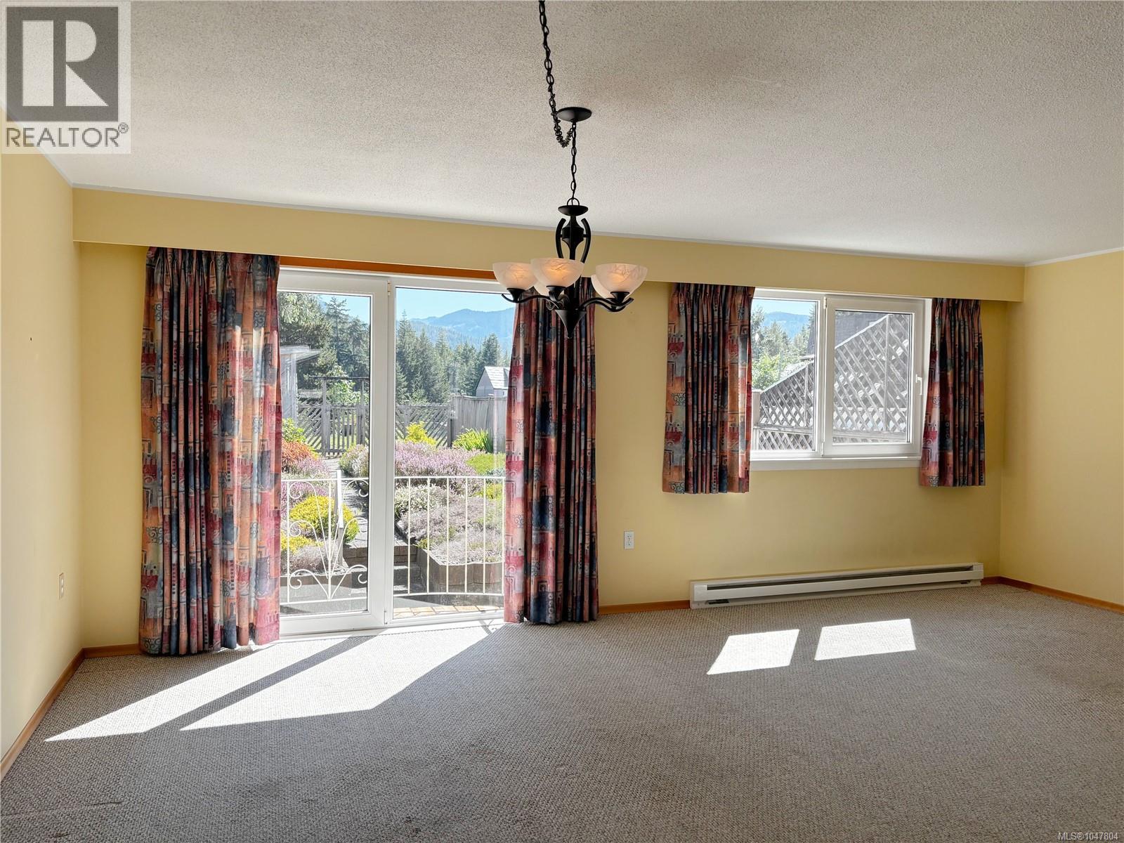 504 Maquinna Cres, Gold River, British Columbia  V0P 1G0 - Photo 7 - 1047804