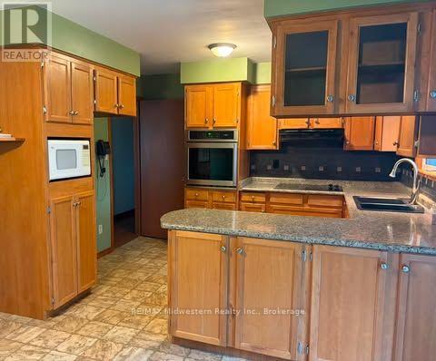 69 Louise Street, Minto, Ontario  N0G 1Z0 - Photo 11 - X12984978