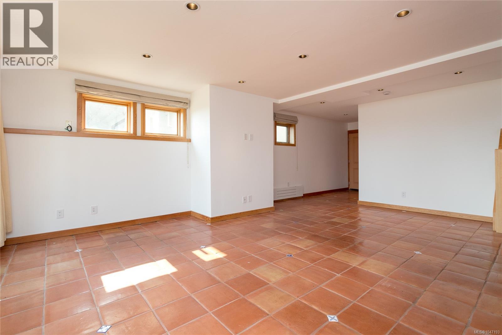 1518 Dallas Rd, Victoria, British Columbia  V8S 1A3 - Photo 40 - 1047193
