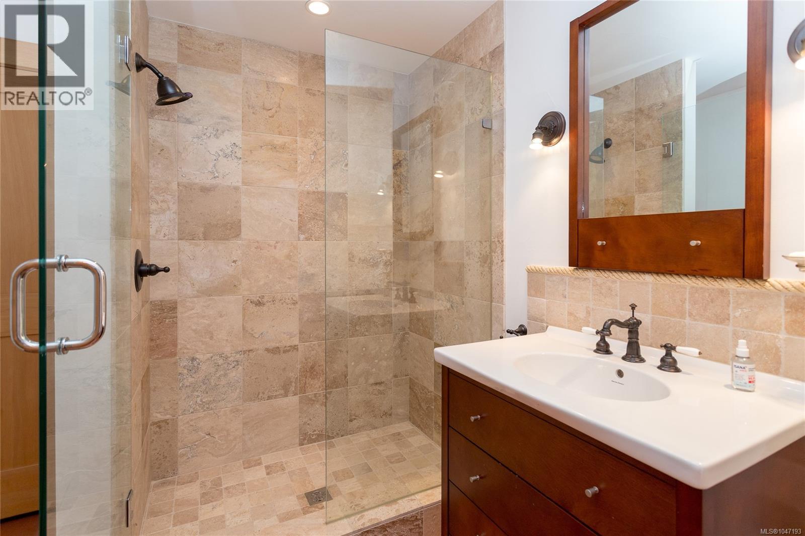 1518 Dallas Rd, Victoria, British Columbia  V8S 1A3 - Photo 41 - 1047193