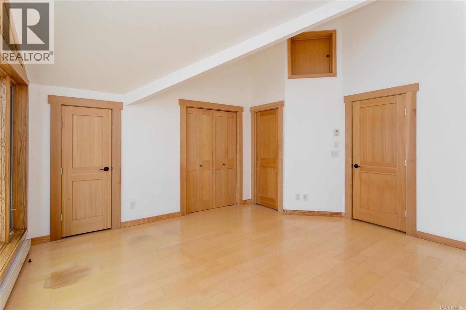 1518 Dallas Rd, Victoria, British Columbia  V8S 1A3 - Photo 31 - 1047193