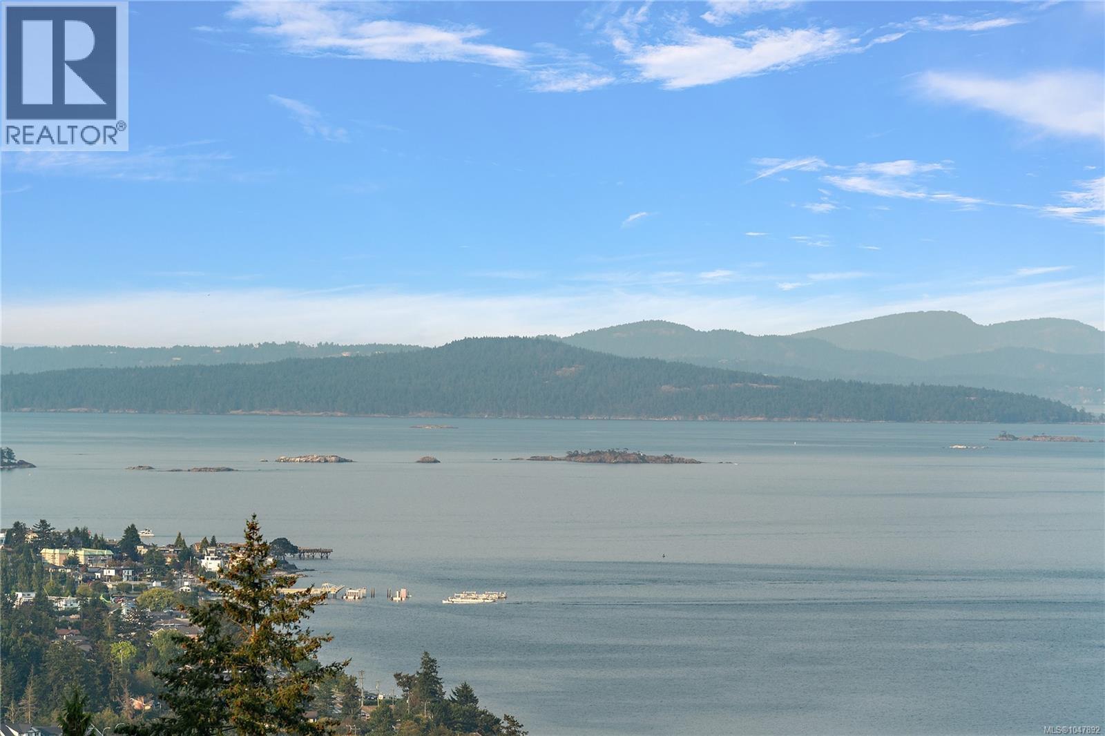 8750 Pender Park Dr, North Saanich, British Columbia  V8L 3Z5 - Photo 2 - 1047892