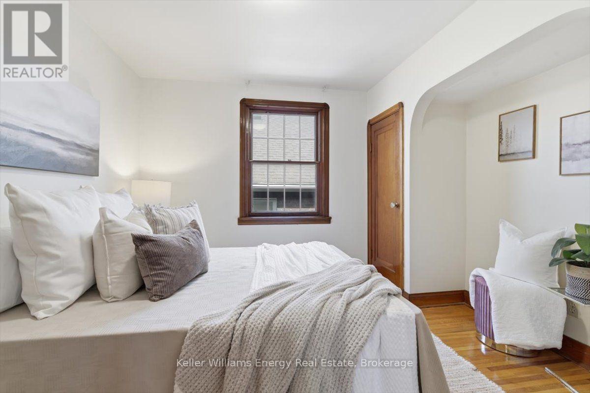 216 College Avenue, Oshawa, Ontario  L1J 1R7 - Photo 15 - E13718956