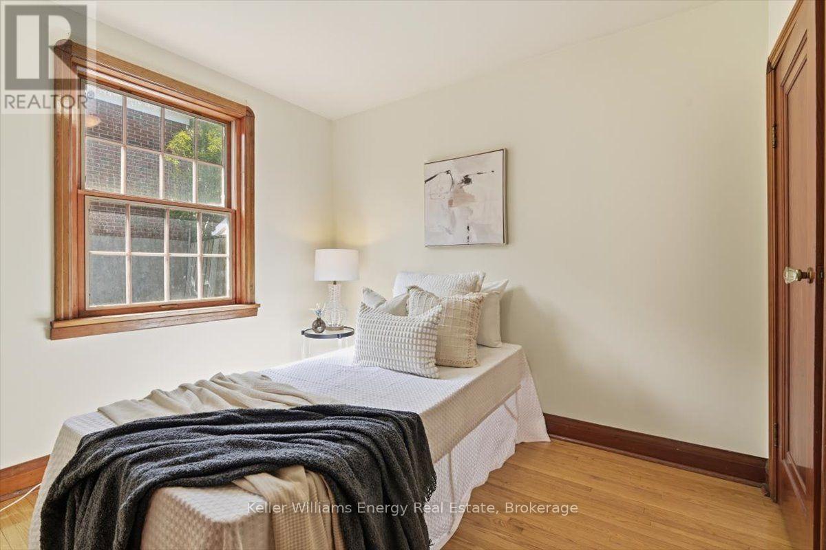 216 College Avenue, Oshawa, Ontario  L1J 1R7 - Photo 18 - E13718956
