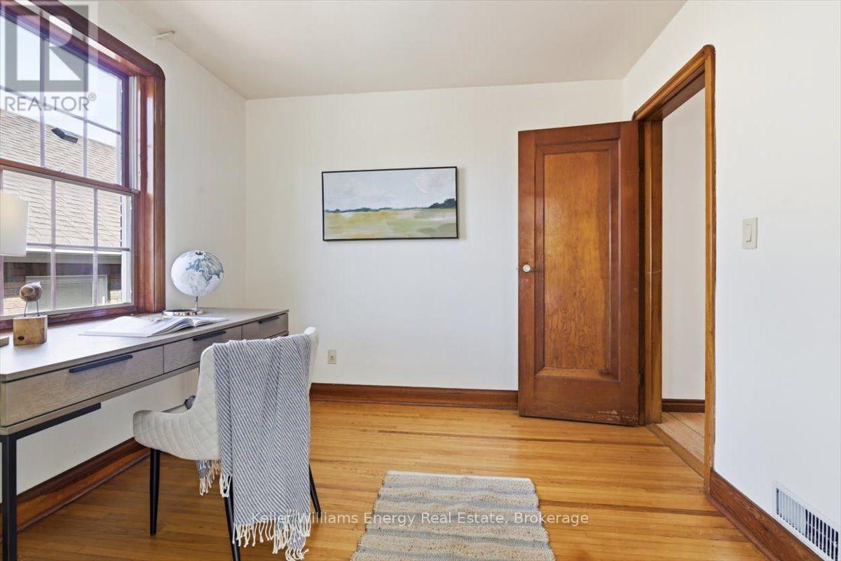 216 College Avenue, Oshawa, Ontario  L1J 1R7 - Photo 21 - E13718956