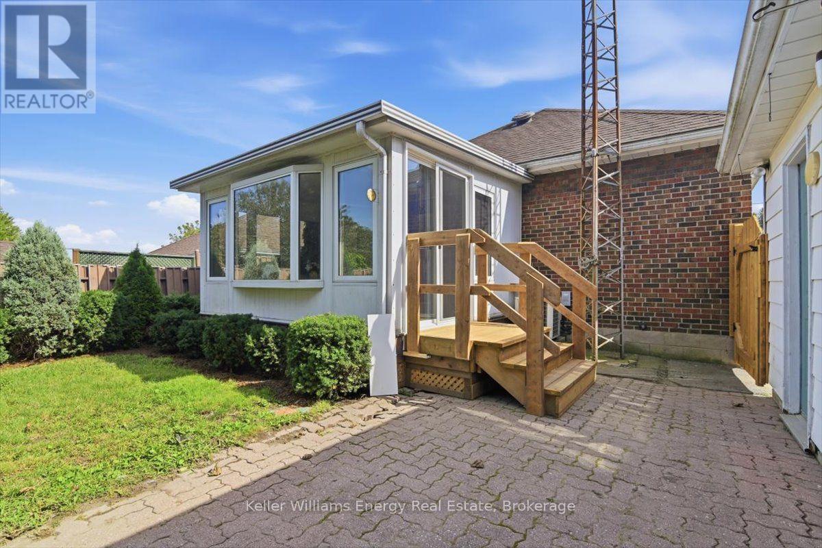216 College Avenue, Oshawa, Ontario  L1J 1R7 - Photo 37 - E13718956
