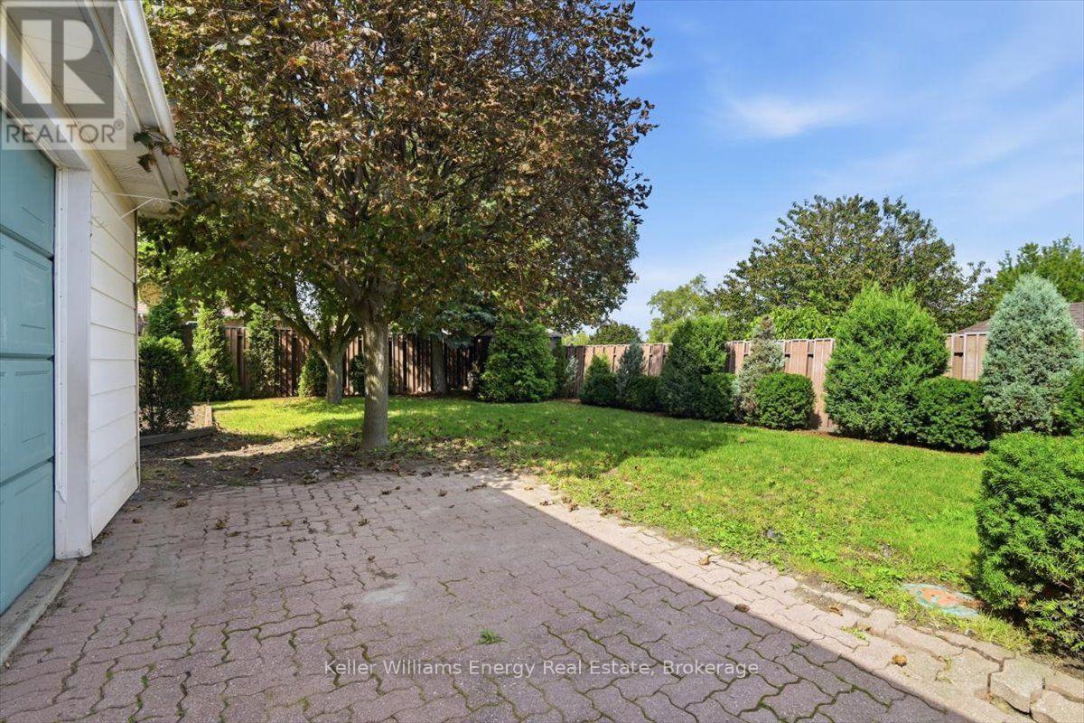 216 College Avenue, Oshawa, Ontario  L1J 1R7 - Photo 39 - E13718956