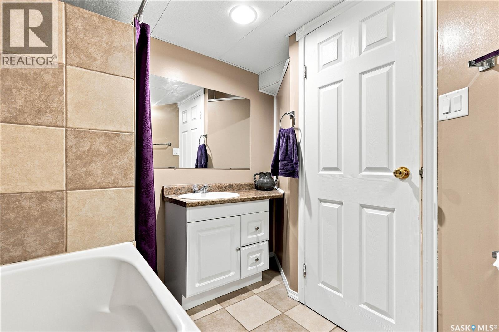 506 Fisher Crescent, Saskatoon, Saskatchewan  S7L 5E5 - Photo 36 - SK046833