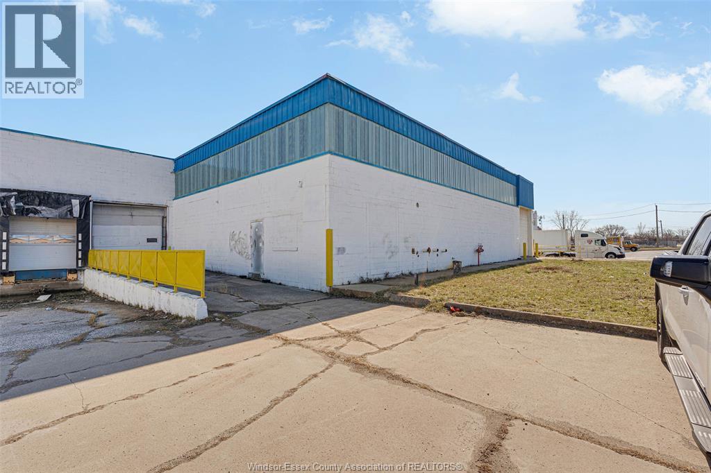 3324 Marentette Avenue, Windsor, Ontario  N9G 1Z9 - Photo 3 - 26020973