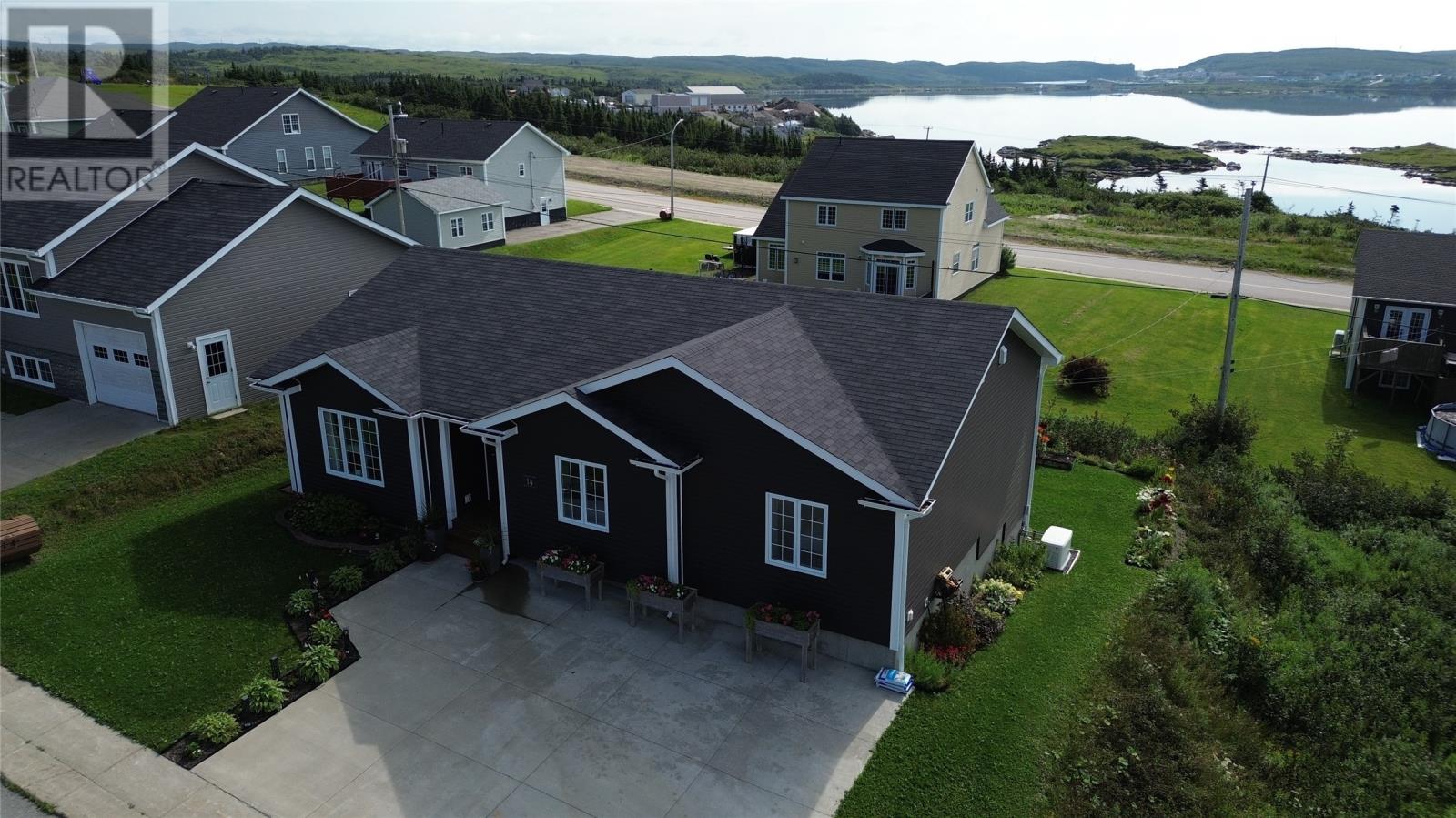 14 Smallwood Drive, Channel-Port aux Basques — photo 2