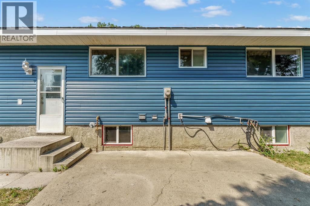 729 3 Street NW, Medicine Hat, Alberta  T1A 7P6 - Photo 42 - A2332113