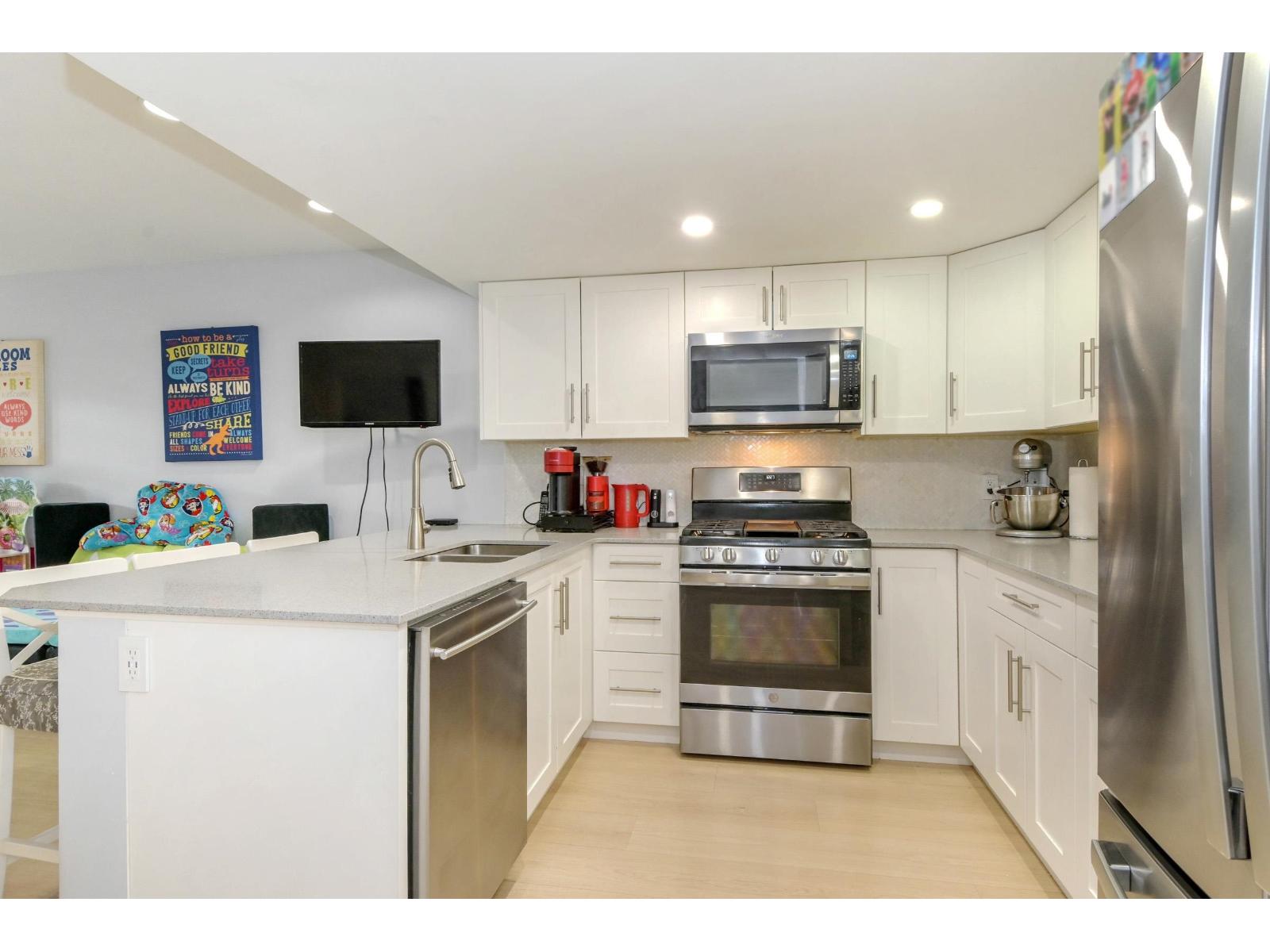 102 16335 14 Avenue, Surrey, British Columbia  V4A 1H2 - Photo 12 - R3150445