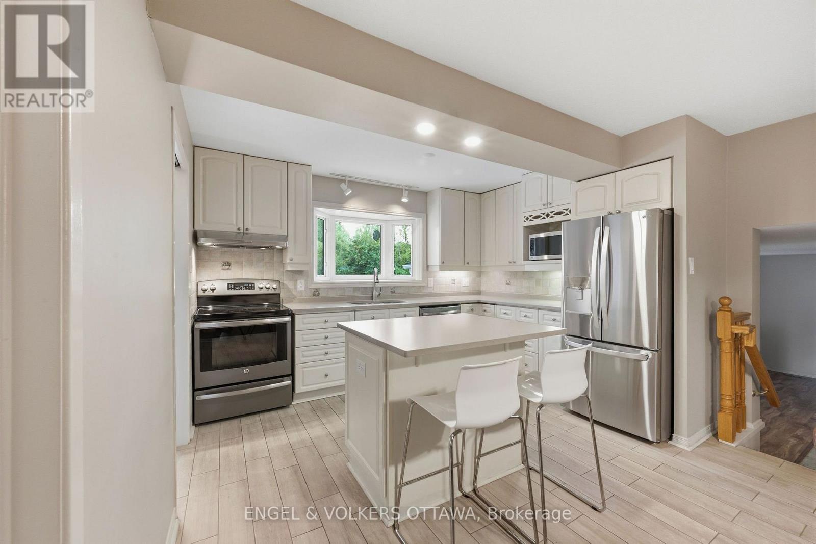885 Plante Drive, Ottawa, Ontario  K1V 9E3 - Photo 11 - X13718906
