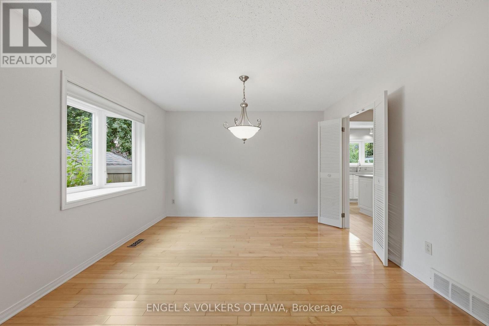 885 Plante Drive, Ottawa, Ontario  K1V 9E3 - Photo 6 - X13718906