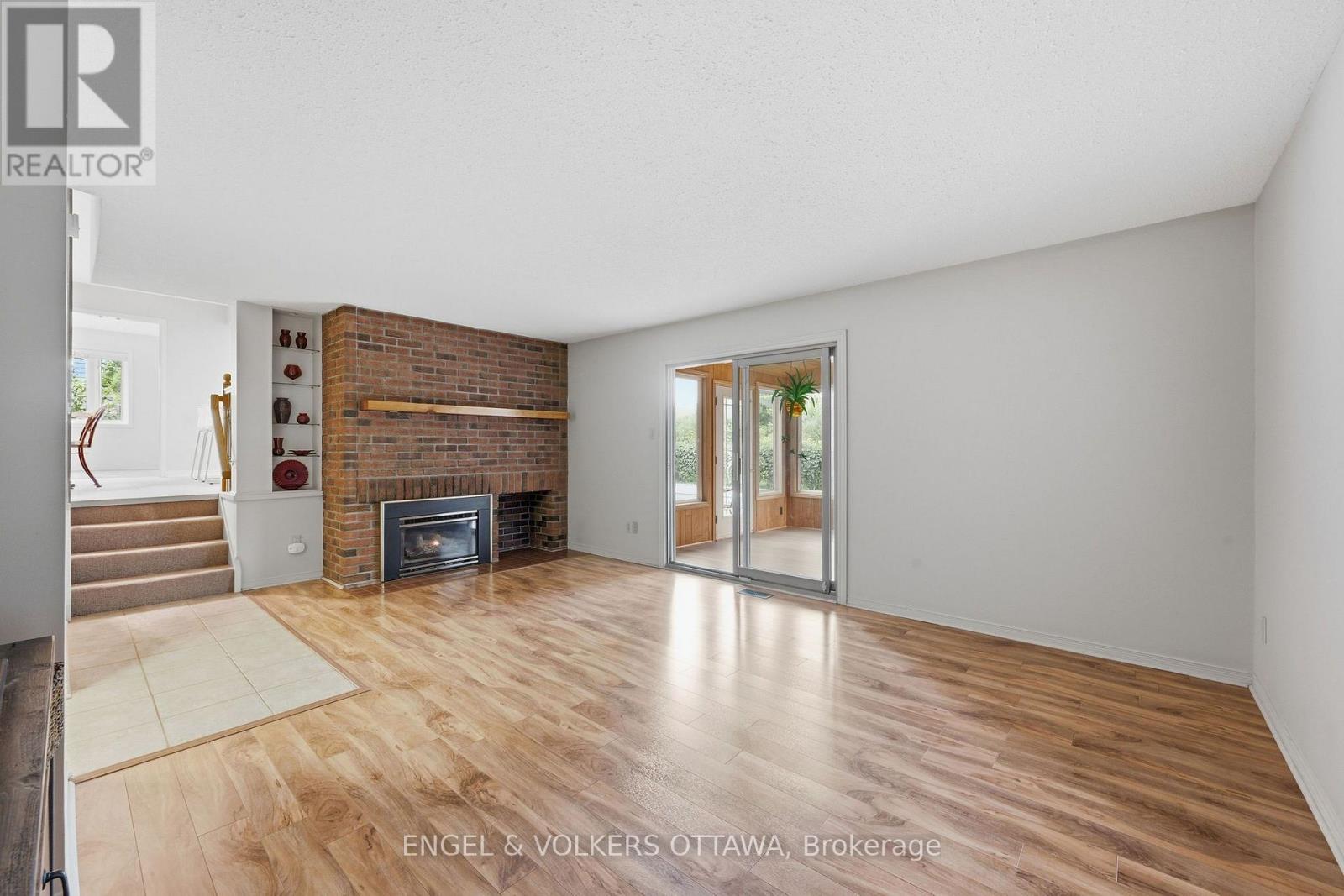 885 Plante Drive, Ottawa, Ontario  K1V 9E3 - Photo 8 - X13718906