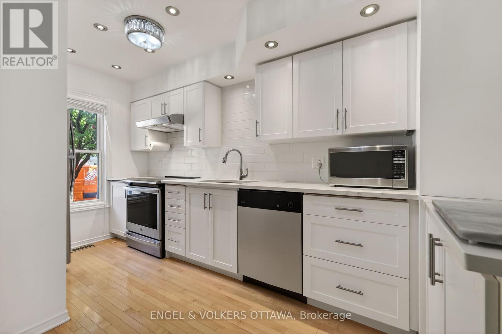90b Templeton Street, Ottawa, Ontario  K1N 6X3 - Photo 4 - X13718922