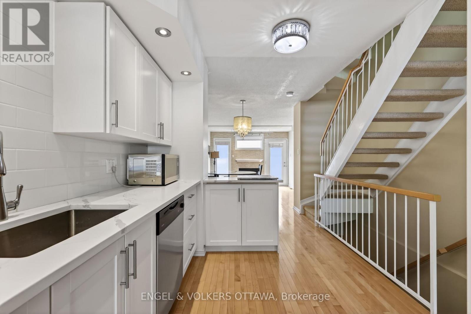 90b Templeton Street, Ottawa, Ontario  K1N 6X3 - Photo 6 - X13718922