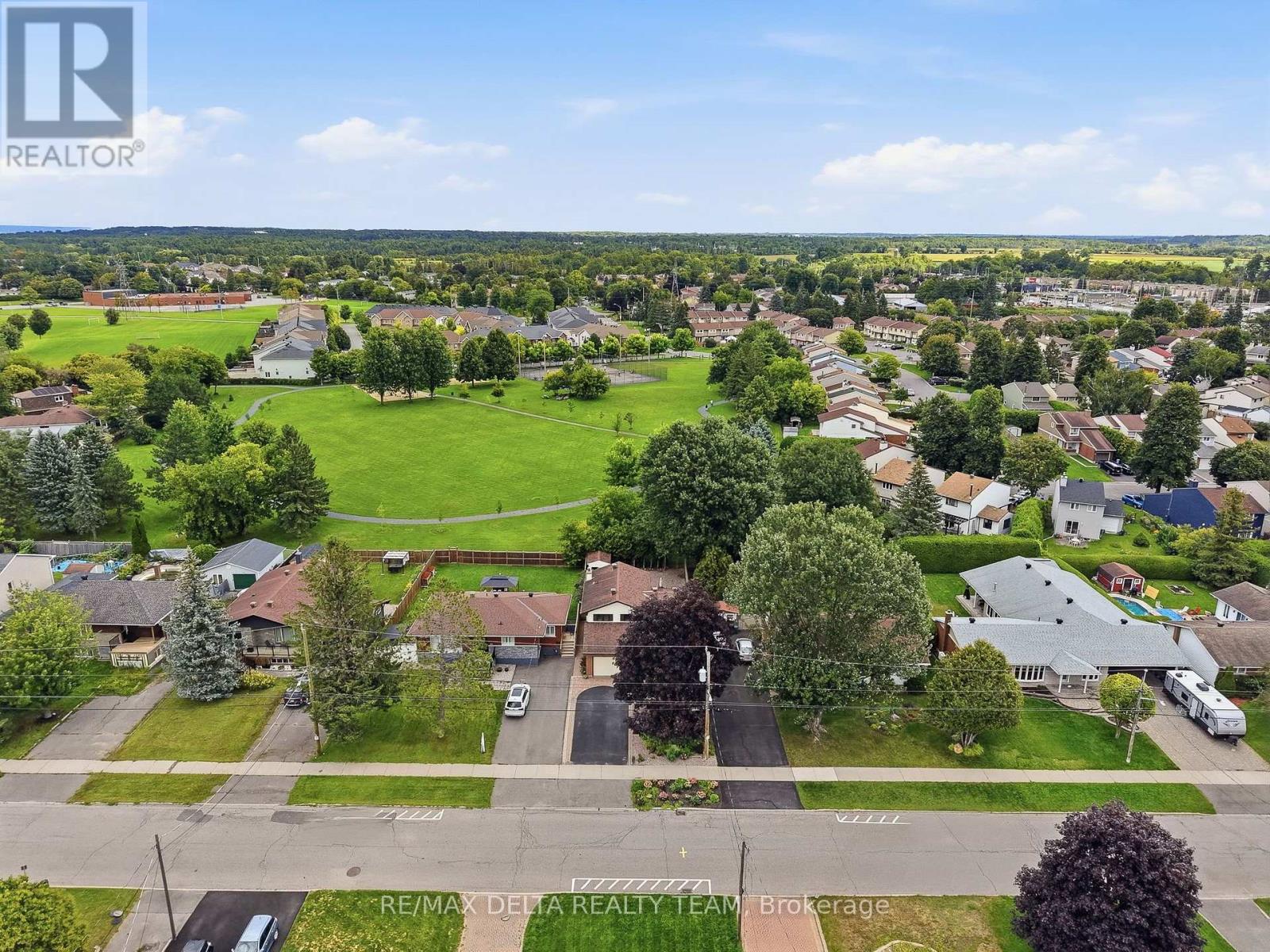 1587 Maxime Street, Ottawa, Ontario  K1B 3K9 - Photo 39 - X13718962