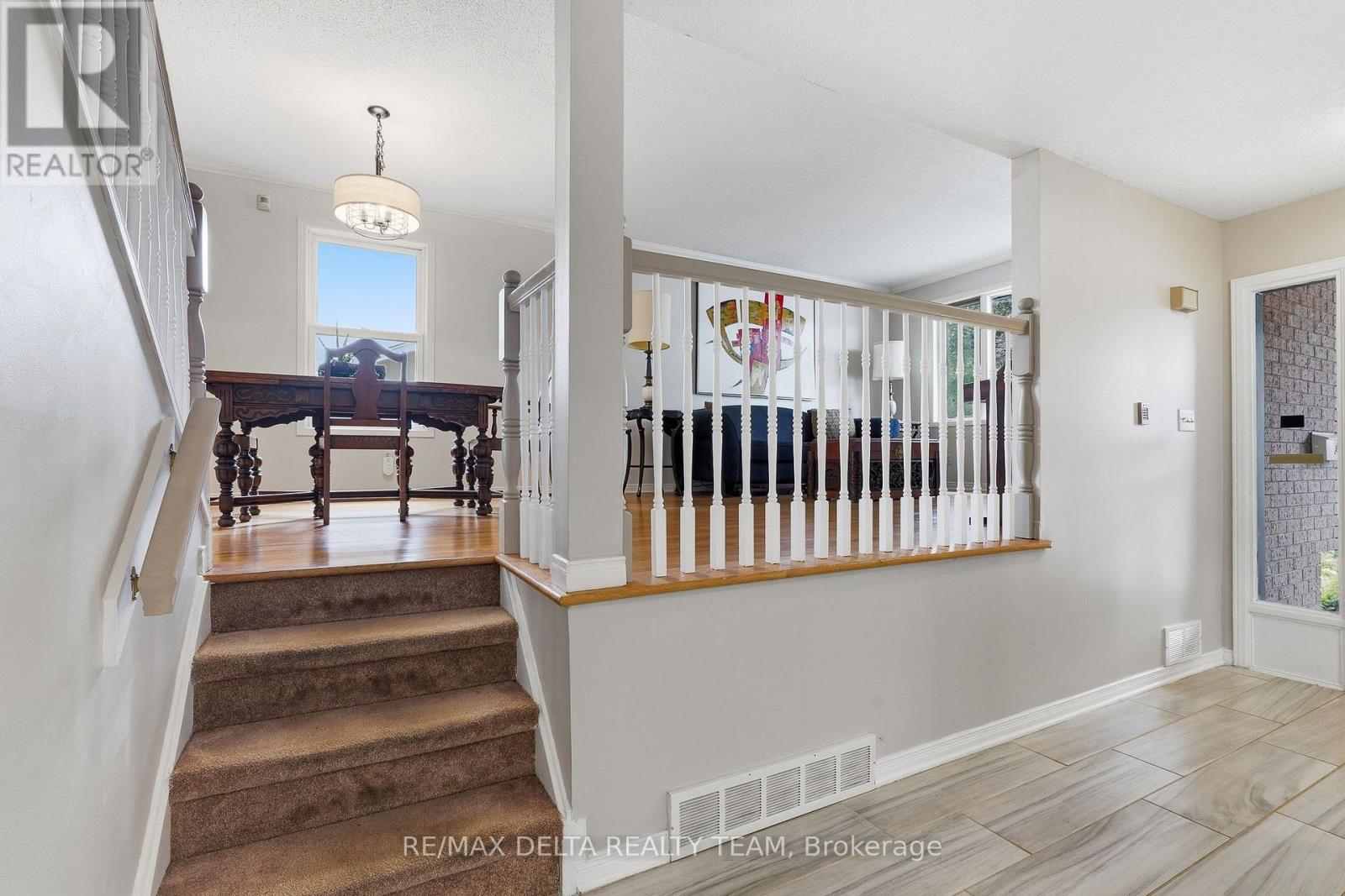 1587 Maxime Street, Ottawa, Ontario  K1B 3K9 - Photo 6 - X13718962