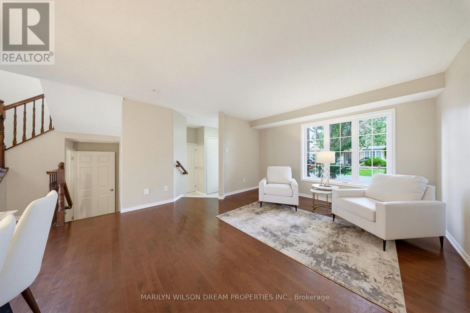 32 Valencia Street, Ottawa, Ontario  K2G 6T1 - Photo 5 - X13718974