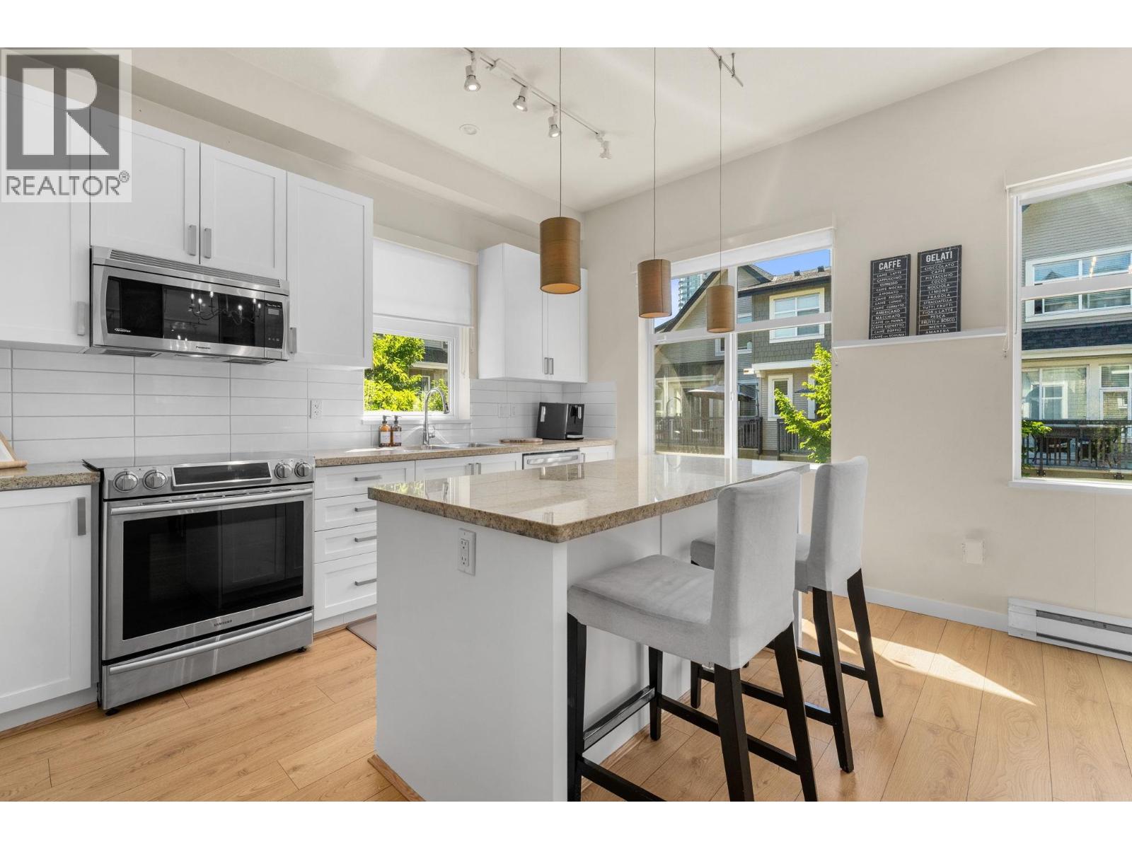 766 Orwell Street, North Vancouver, British Columbia  V7J 0A5 - Photo 7 - R3158688