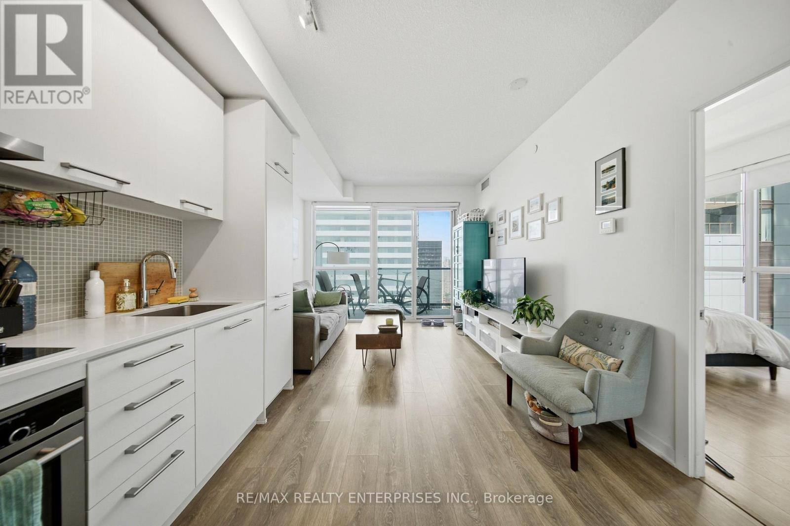 2510 - 87 PETER STREET Toronto (Waterfront Communities) Ontario Canada M5V2G4 2