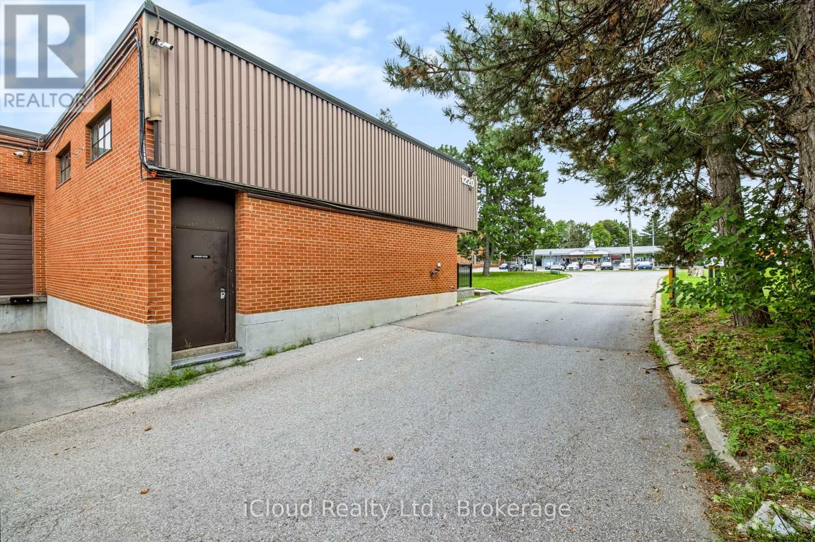 1220 Ellesmere Road, Toronto, Ontario  M1P 2X5 - Photo 3 - E13718942