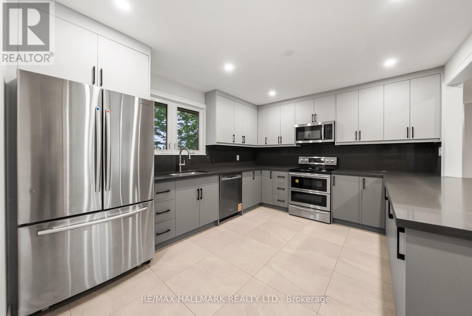 541 Rouge Hills Drive, Toronto, Ontario  M1C 2Z9 - Photo 10 - E13718960