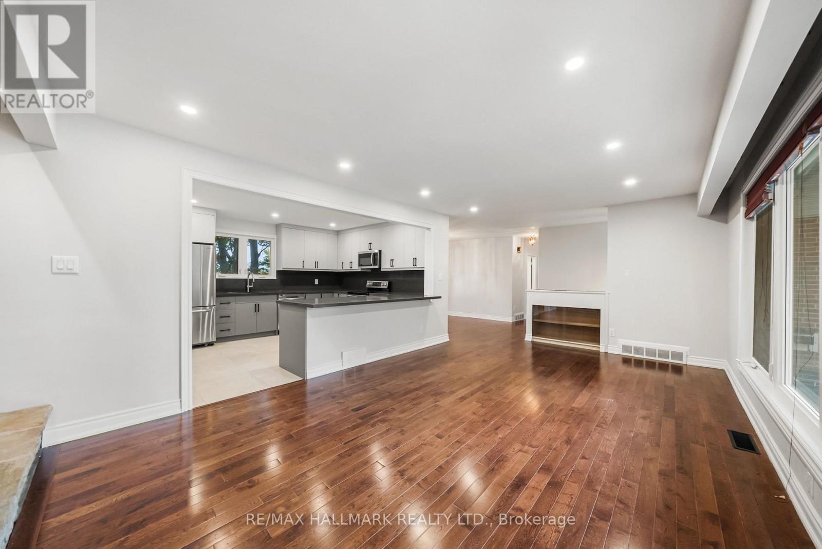 541 Rouge Hills Drive, Toronto, Ontario  M1C 2Z9 - Photo 7 - E13718960