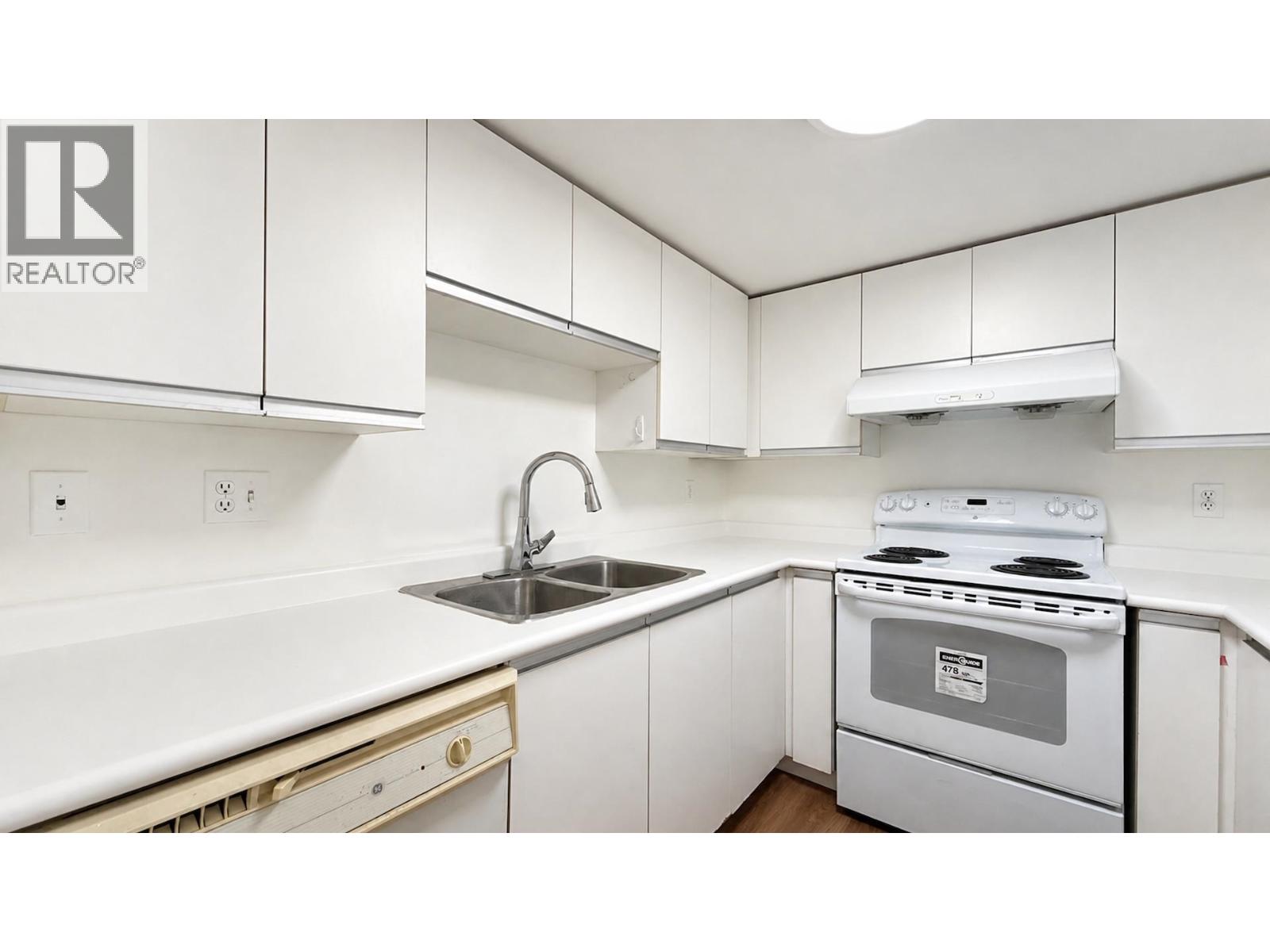 1 2528 E Broadway, Vancouver, British Columbia  V5M 4V2 - Photo 10 - R3159385