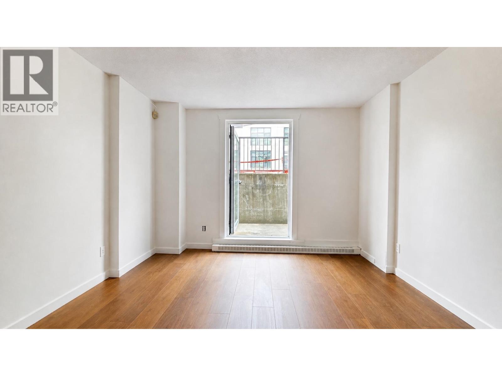 1 2528 E Broadway, Vancouver, British Columbia  V5M 4V2 - Photo 15 - R3159385